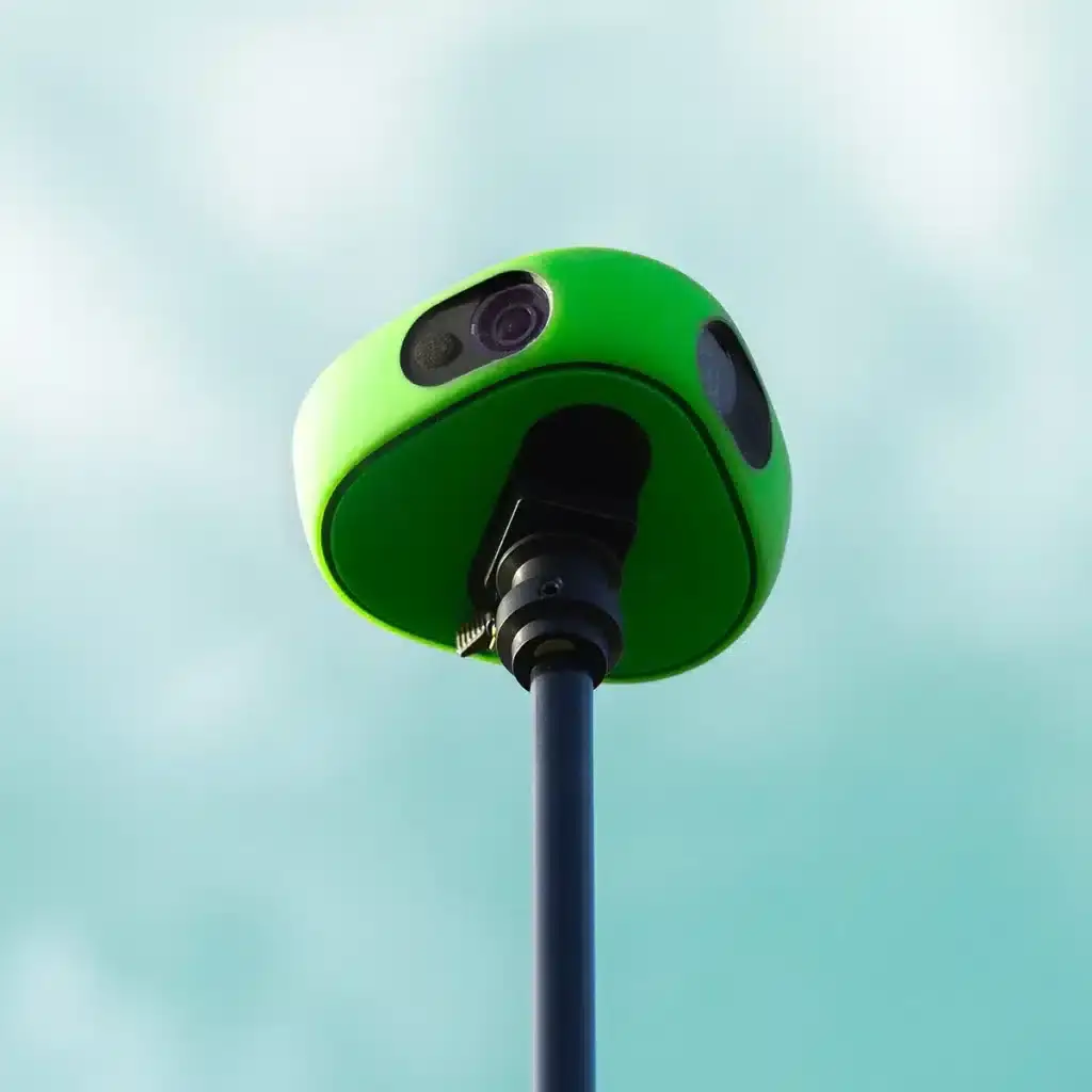 Veo 3 kamera jalustassa